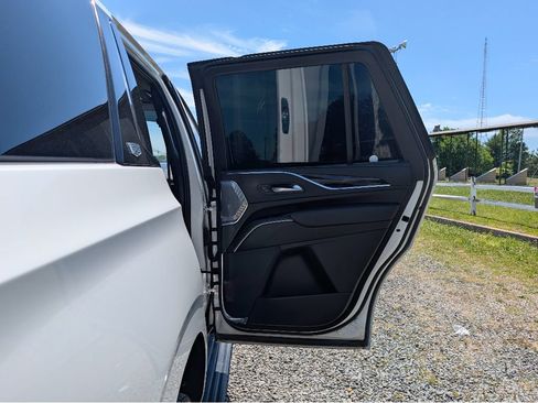 Used 2023 Cadillac Escalade V w/ LPO, ONYX Package AWD/4WD image 12