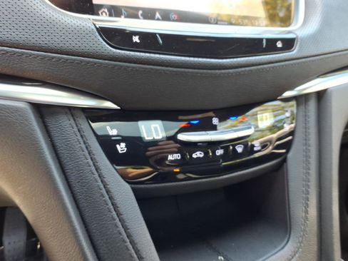 Certified 2023 Cadillac XT5 Premium Luxury AWD/4WD image 31