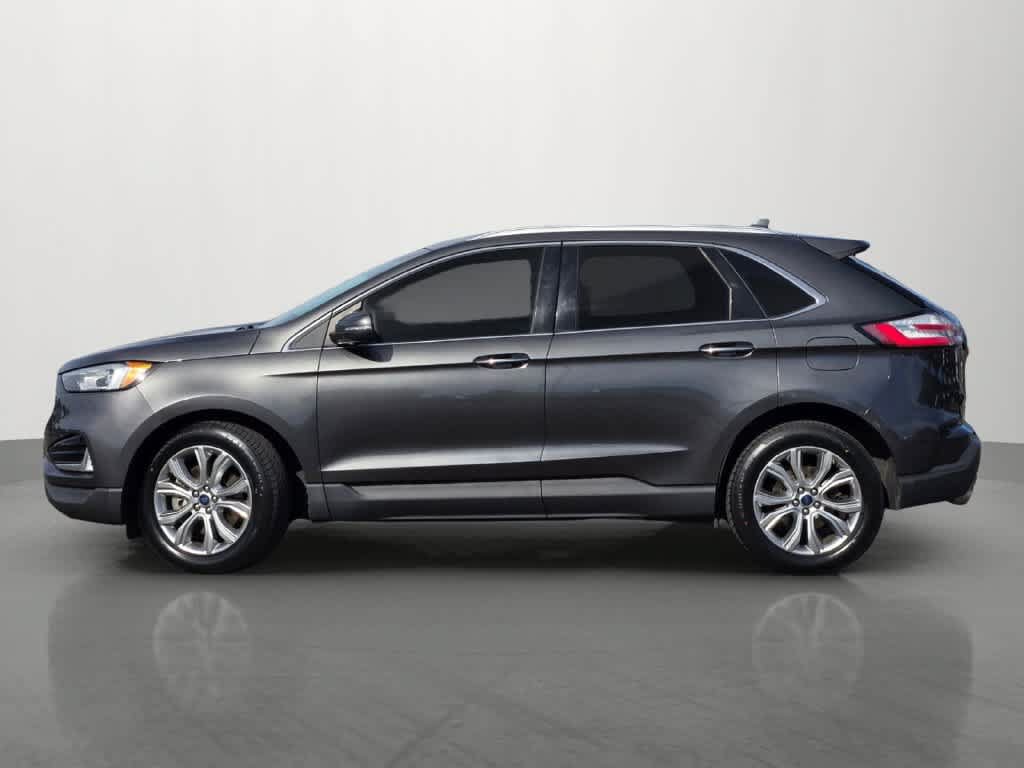 Used 2019 Ford Edge Titanium AWD/4WD image 3
