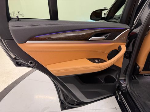 Used 2024 BMW X4 M40i w/ Premium Package image 41