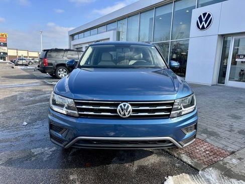 Used 2020 Volkswagen Tiguan S image 2