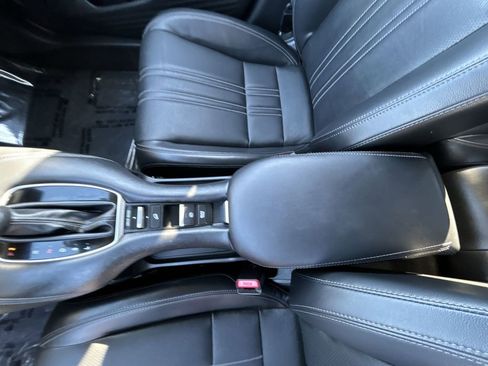 Certified 2024 Honda HR-V EX-L image 20