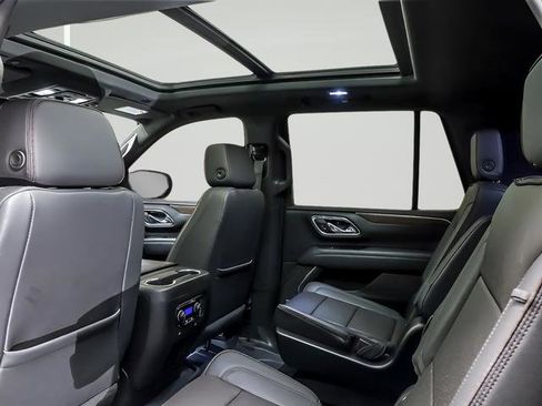 Used 2023 Chevrolet Tahoe High Country w/ Premium Package AWD/4WD image 12