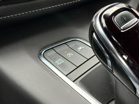 Certified 2023 Cadillac Escalade Sport Platinum image 25