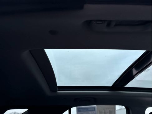 Used 2019 Chevrolet Equinox LT image 31