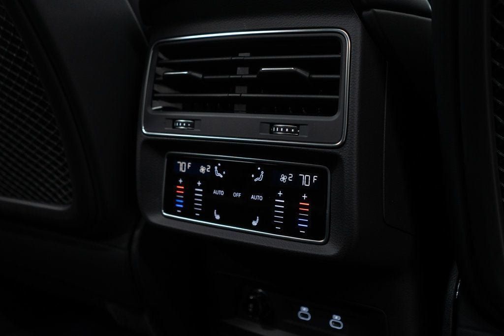 Used 2026 Audi Q8 Prestige w/ Prestige Package AWD/4WD image 15