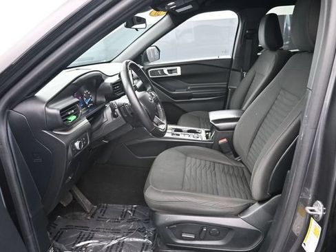 Used 2020 Ford Explorer XLT AWD/4WD image 14