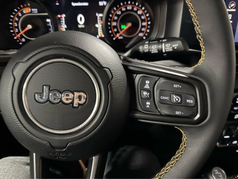 Used 2024 Jeep Wrangler Sport S image 21