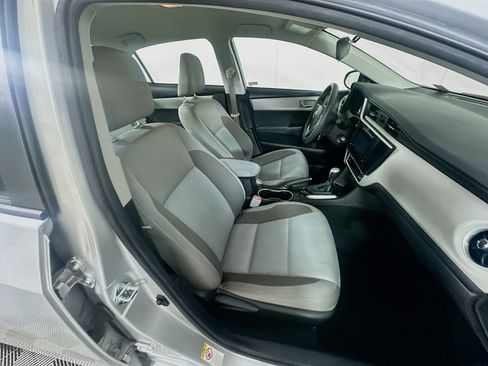 Used 2018 Toyota Corolla LE FWD image 28