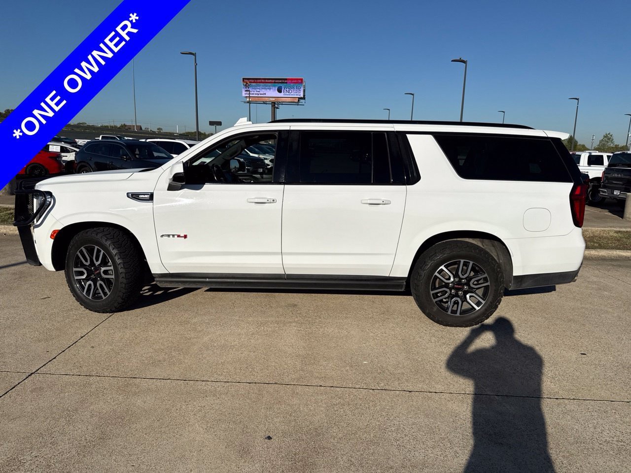 Used 2022 GMC Yukon XL AT4 w/ Max Trailering Package AWD/4WD image 3