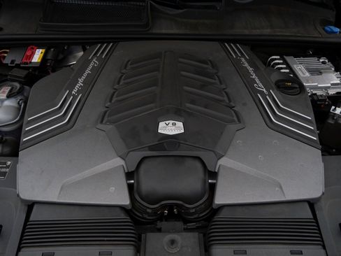 Used 2022 Lamborghini Urus image 28