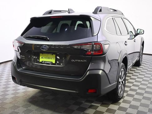 Used 2025 Subaru Outback Premium image 6