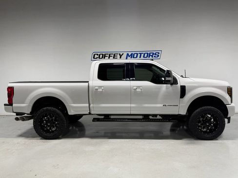 Used 2019 Ford F250 Lariat w/ Lariat Ultimate Package AWD/4WD image 7