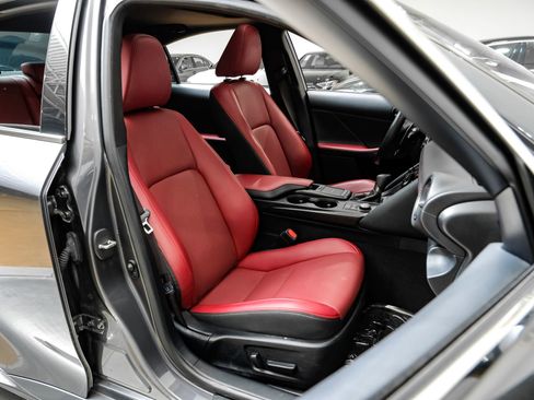 Used 2024 Lexus IS 300 w/ Comfort Package image 36