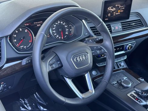 Used 2020 Audi Q5 2.0T Premium w/ Convenience Package image 18