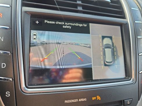 Used 2019 Lincoln Nautilus Reserve image 27