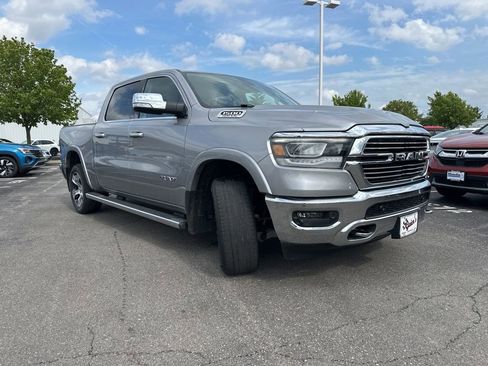 Used 2019 RAM 1500 Laramie AWD/4WD image 12