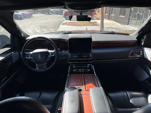 Used 2021 Lincoln Navigator L Reserve AWD/4WD image 13