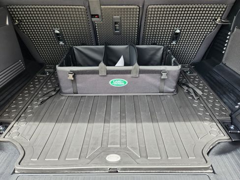 New 2025 Land Rover Defender 110 V8 image 33