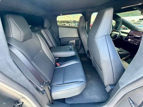 Used 2025 Tesla Cybertruck AWD Crew Cab image 16