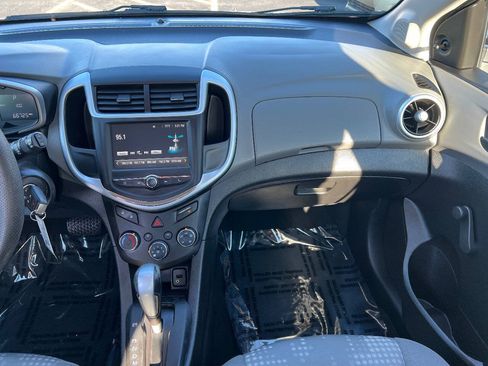 Used 2017 Chevrolet Sonic LT FWD image 30