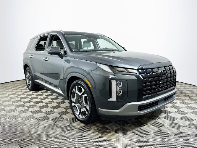 Used 2023 Hyundai Palisade SEL w/ Premium Package FWD image 1