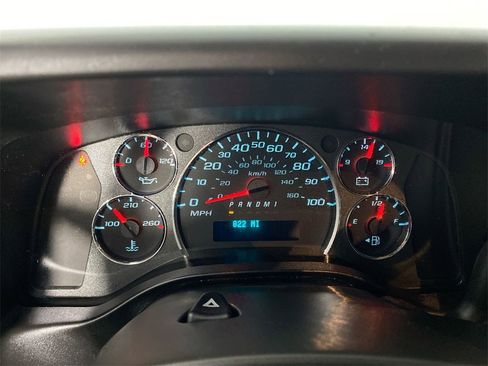 Used 2024 GMC Savana 2500 w/ Driver Convenience Package image 14