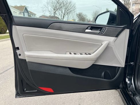 Used 2019 Hyundai Sonata Limited image 22