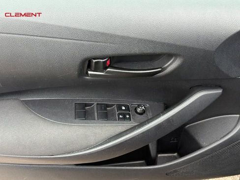 Used 2023 Toyota Corolla LE image 22
