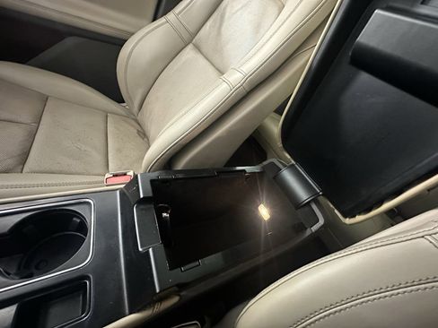 Used 2021 Lincoln Corsair FWD w/ Premium Package image 41