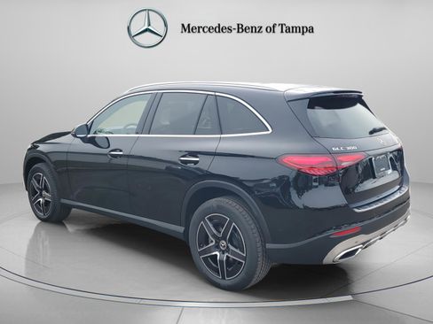 Used 2026 Mercedes-Benz GLC 300 4MATIC image 3