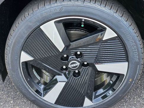 New 2026 Nissan Kicks SR image 8