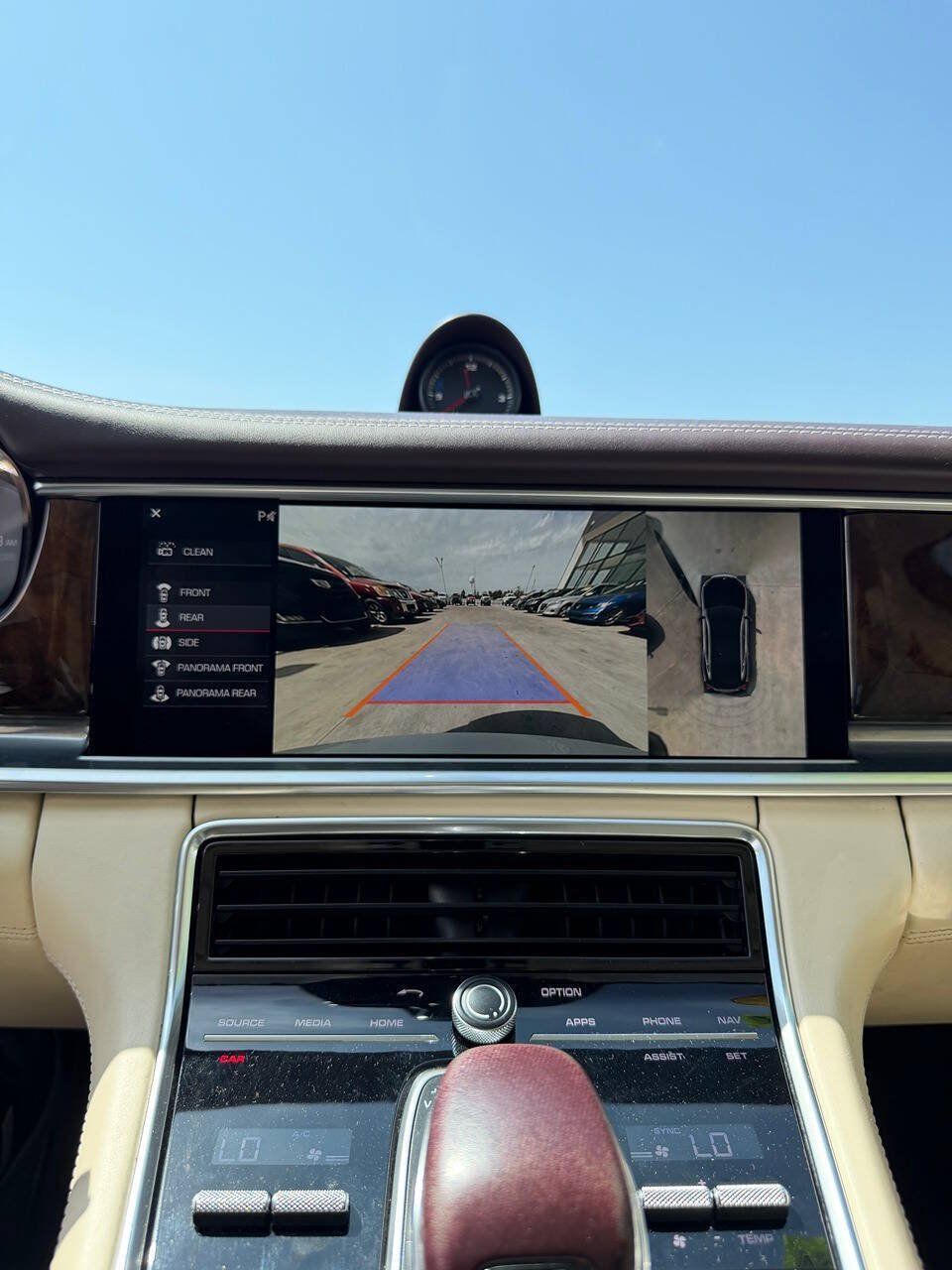 Used 2018 Porsche Panamera 4 AWD/4WD image 9