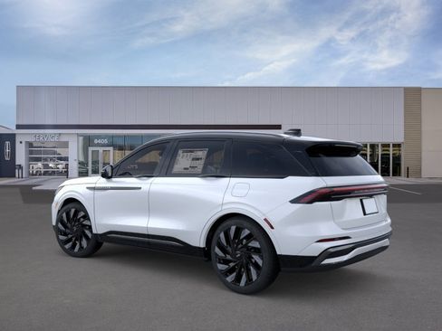 New 2026 Lincoln Nautilus Reserve w/ Jet Appearance Package AWD/4WD image 4