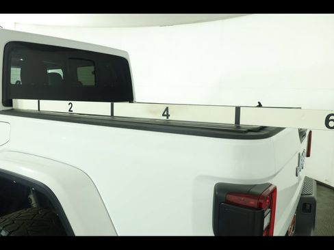 Used 2022 Jeep Gladiator Overland w/ Popular Equipment Package image 12