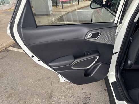 Used 2024 Kia Soul S image 26