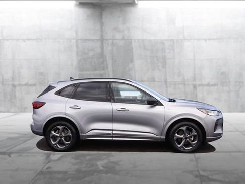 Used 2024 Ford Escape ST-Line image 5