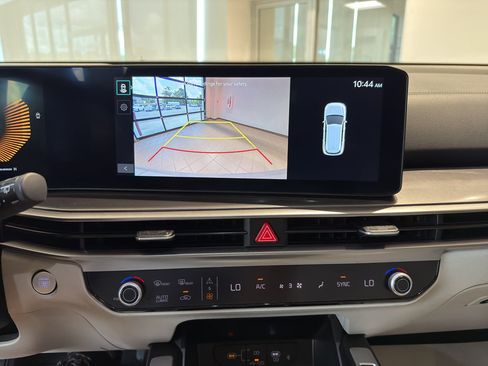 Used 2025 Kia Sorento S w/ Panoramic Sunroof Package FWD image 11