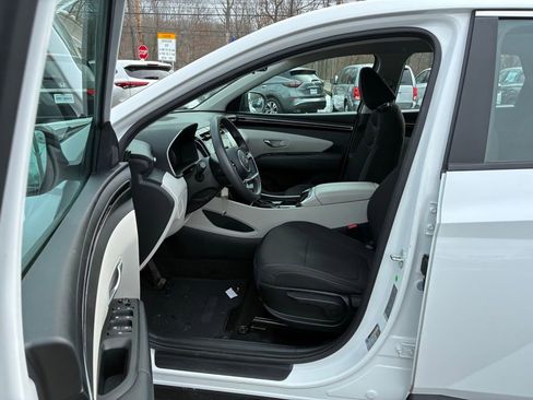 Used 2023 Hyundai Tucson SE image 24