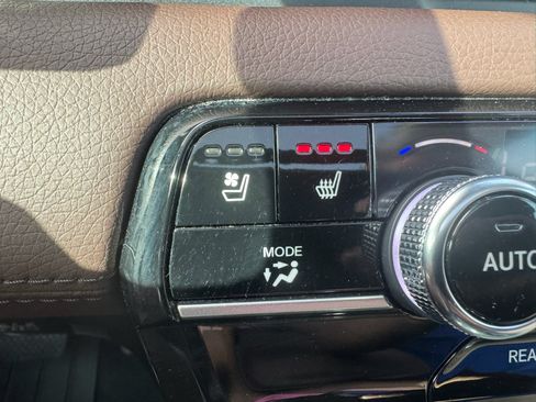 Certified 2025 Honda Pilot Elite image 22