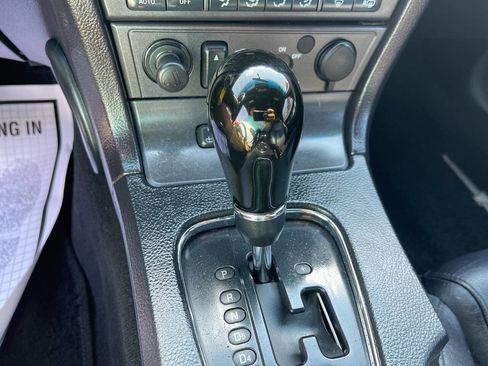 Used 2004 Ford Thunderbird Deluxe image 14