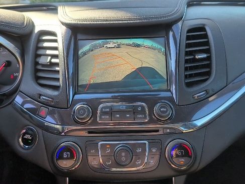 Used 2017 Chevrolet Impala Premier w/ Enhanced Convenience Package image 5