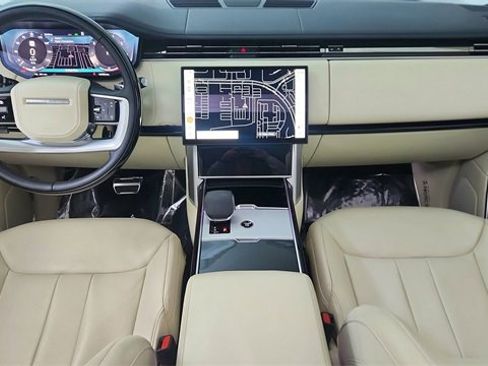 Used 2024 Land Rover Range Rover Long Wheelbase SE image 93