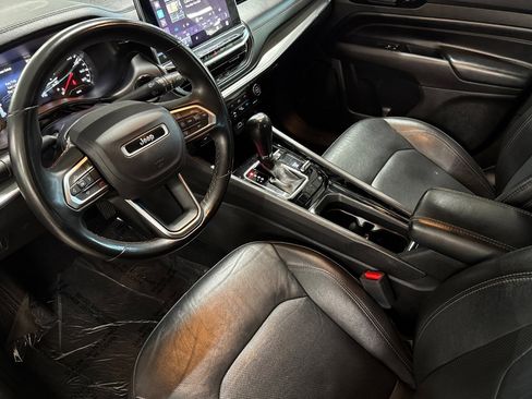 Used 2022 Jeep Compass Limited image 10