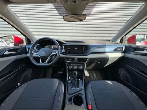 Used 2023 Volkswagen Taos SE image 6