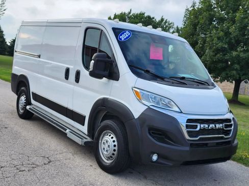 Used 2025 RAM ProMaster 2500 w/ U-Haul Equipment Group FWD image 7