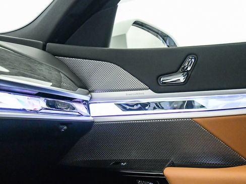 Certified 2023 BMW 740i w/ Parking Assistance Package RWD image 25