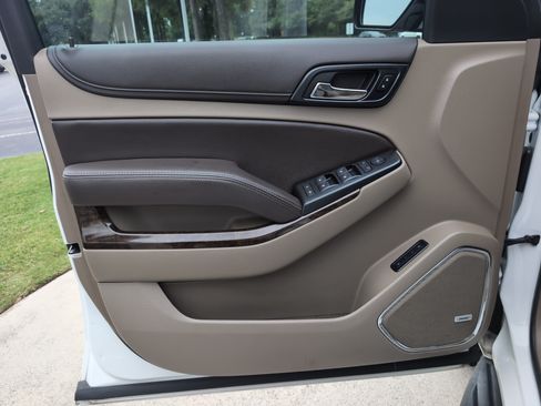 Used 2019 Chevrolet Tahoe LT AWD/4WD image 14