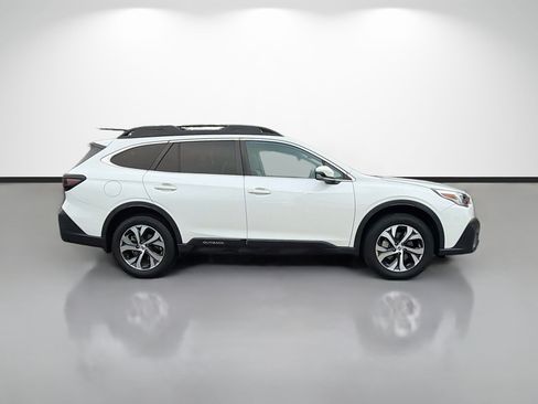 Used 2020 Subaru Outback Limited w/ Popular Package #2 AWD/4WD image 2