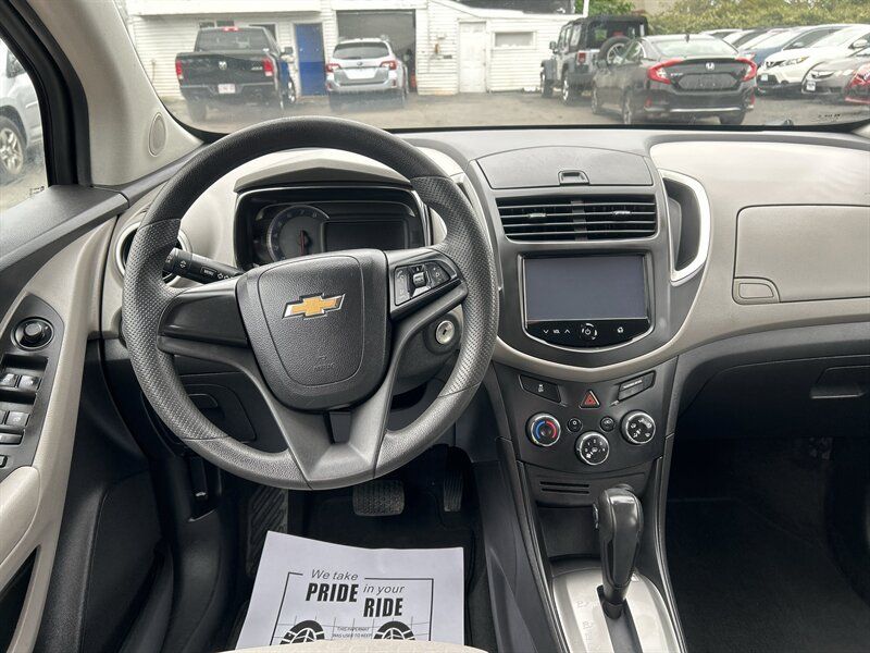 Used 2015 Chevrolet Trax LS w/ LPO, Protection Package AWD/4WD image 11